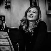 Doy clases de música, historia y castellano y enseño técnicas de estudio